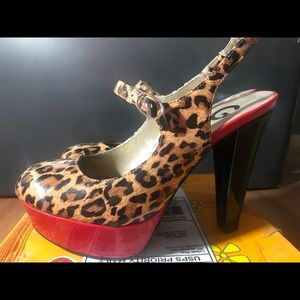Leopard guess heels